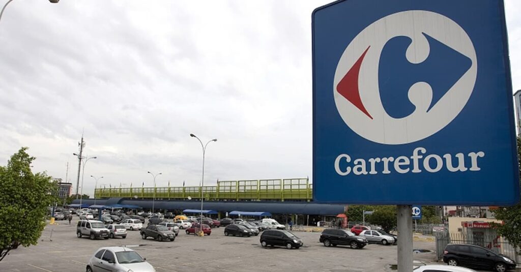 Carrefour indenizará adolescente acusado de furtar salgadinho   Migalhas