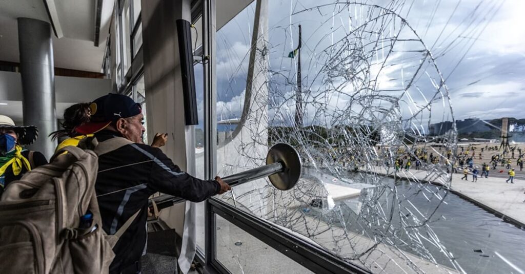 8 de janeiro: Maioria dos condenados à prisão teve pena de 1 ano Migalhas