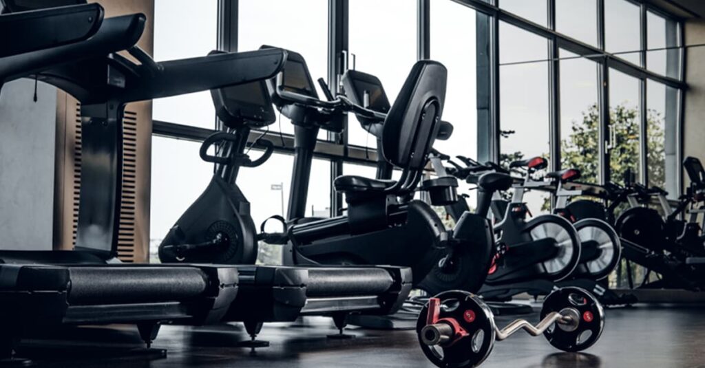 Academia indenizará mulher barrada após fazer stiff: